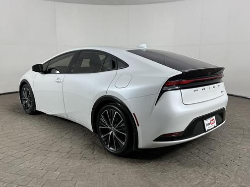 2023 Toyota Prius XLE
