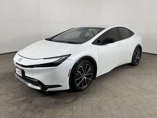 2023 Toyota Prius XLE