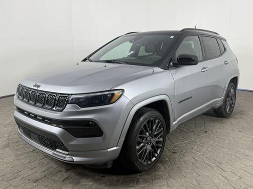 Billet Silver Metallic Clearcoat 2023 Jeep Compass High Altitude