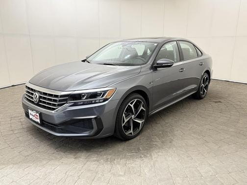 2020 Volkswagen Passat 2.0T R-Line