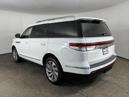 2024 Lincoln Navigator Premiere