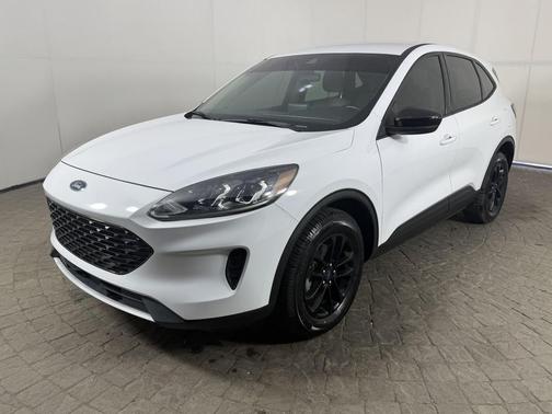 Oxford White 2020 Ford Escape SE