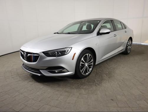2018 Buick Regal Sportback Essence