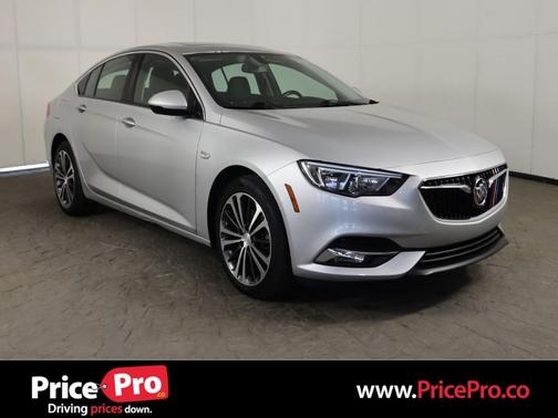 2018 Buick Regal Sportback Essence