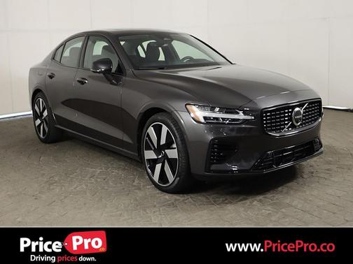 2025 Volvo S60 Plug-In Hybrid T8 Ultra