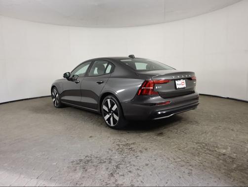 2025 Volvo S60 Plug-In Hybrid T8 Ultra