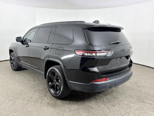 Diamond Black Crystal Pearlcoat 2025 Jeep Grand Cherokee L Limited