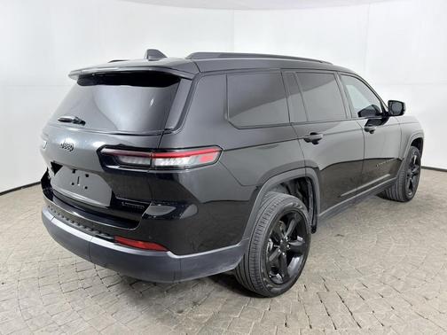 Diamond Black Crystal Pearlcoat 2025 Jeep Grand Cherokee L Limited