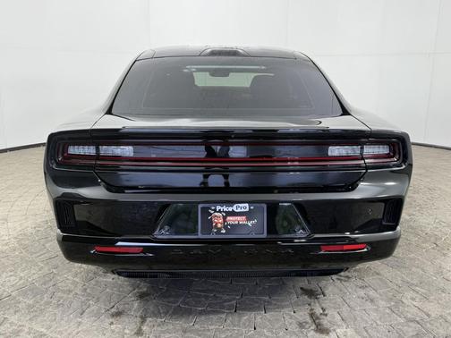 Diamond Black Crystal Pearlcoat 2025 Dodge Charger Daytona R/T
