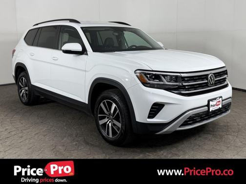 Pure White 2023 Volkswagen Atlas 2.0T SE