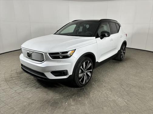 2021 Volvo XC40 Recharge Pure Electric P8