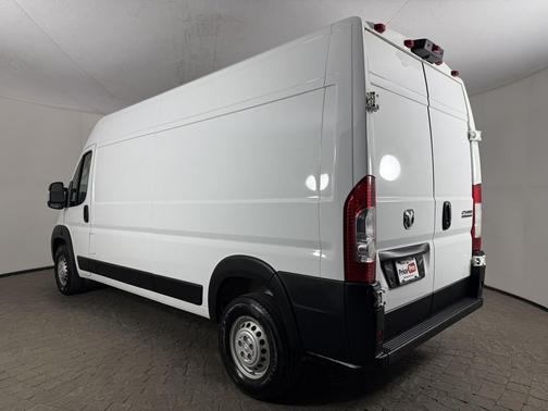 Bright White Clearcoat 2026 RAM ProMaster 2500 Tradesman