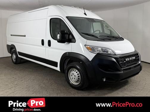 Bright White Clearcoat 2026 RAM ProMaster 2500 Tradesman