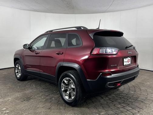 Velvet Red Pearlcoat 2019 Jeep Cherokee Trailhawk
