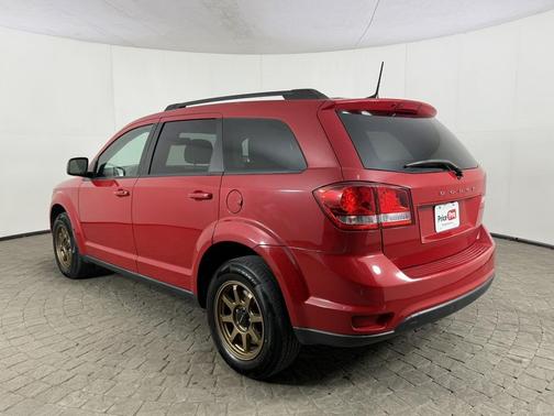 Redline 2 Coat Pearl 2019 Dodge Journey SE