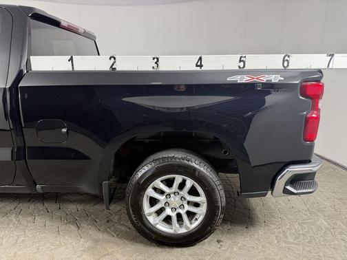 Black 2022 Chevrolet Silverado 1500 LT