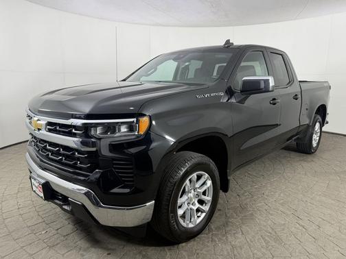 Black 2022 Chevrolet Silverado 1500 LT