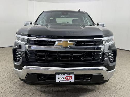 Black 2022 Chevrolet Silverado 1500 LT