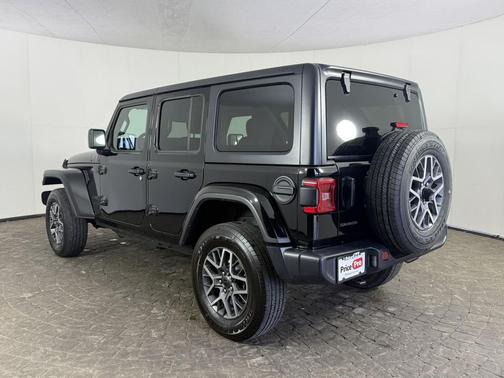 2025 Jeep Wrangler Sahara 4 Door 4x4