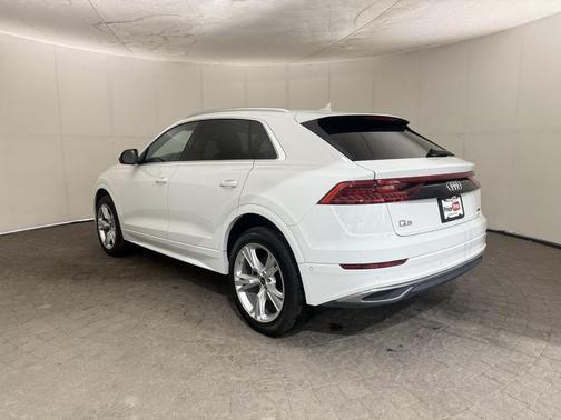 2023 Audi Q8 55 Premium