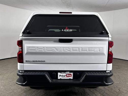 Summit White 2023 Chevrolet Silverado 1500 WT