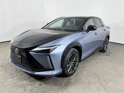 2023 Lexus RZ 450e Luxury