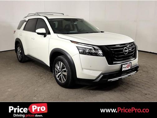 2024 Nissan Pathfinder SL FWD