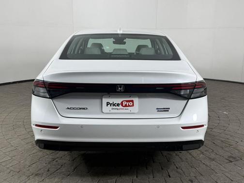 Platinum White Pearl 2024 Honda Accord Hybrid Touring