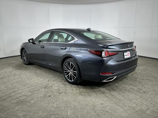 2022 Lexus ES 350 Base