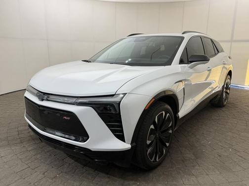 Summit White 2024 Chevrolet Blazer EV eAWD RS