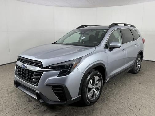 Ice Silver Metallic 2025 Subaru Ascent Premium 7-Passenger