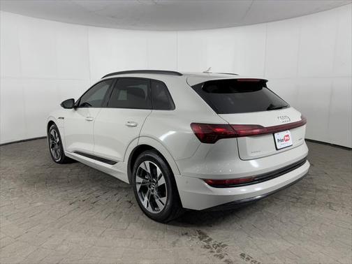 2021 Audi e-tron Premium