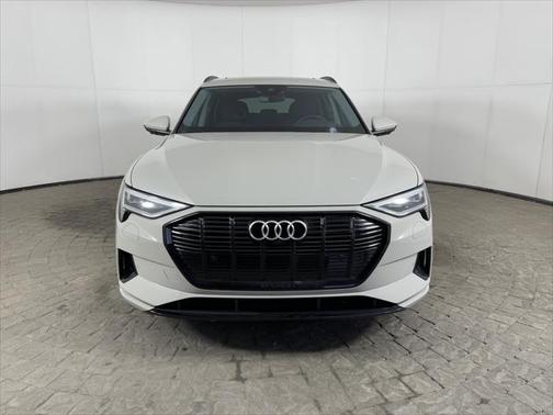 2021 Audi e-tron Premium