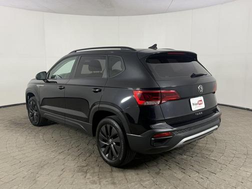2022 Volkswagen Taos S FWD