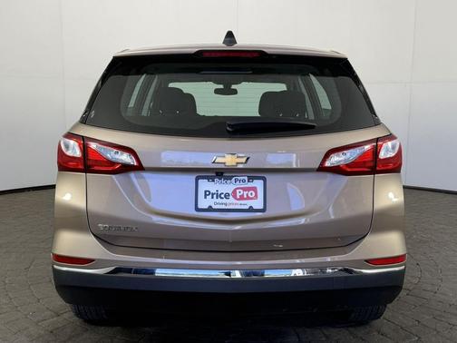 Sandy Ridge Metallic 2018 Chevrolet Equinox LS