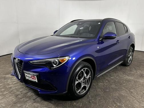 Anodized Blue Metallic 2022 Alfa Romeo Stelvio Ti