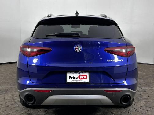 Anodized Blue Metallic 2022 Alfa Romeo Stelvio Ti