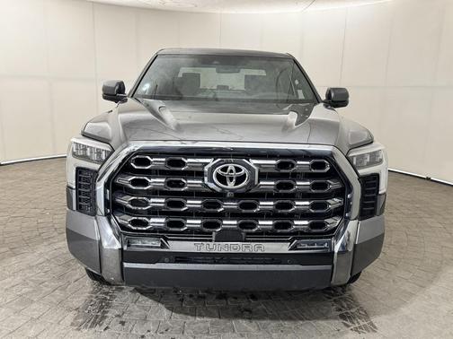 2025 Toyota Tundra Hybrid Platinum