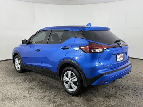 Electric Blue Metallic 2025 Nissan Kicks S