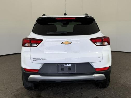 Summit White 2025 Chevrolet Trailblazer LT