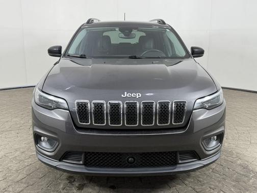 Granite Crystal Metallic Clearcoat 2022 Jeep Cherokee Latitude Lux