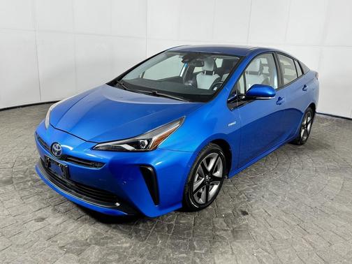 2019 Toyota Prius XLE