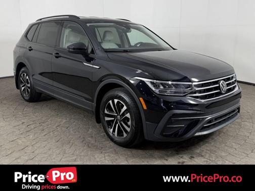 Deep Black Pearl 2024 Volkswagen Tiguan 2.0T S