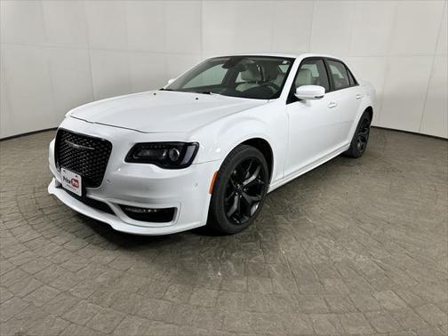 2023 Chrysler 300 Touring