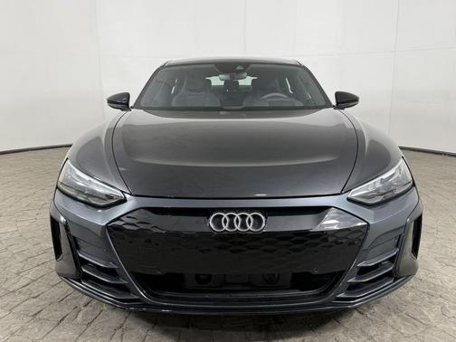 2024 Audi e-tron GT Premium Plus AWD