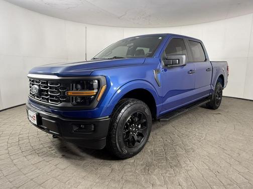 2024 Ford F-150 STX 4WD w/Black Appearance SuperCrew 5.5' Box