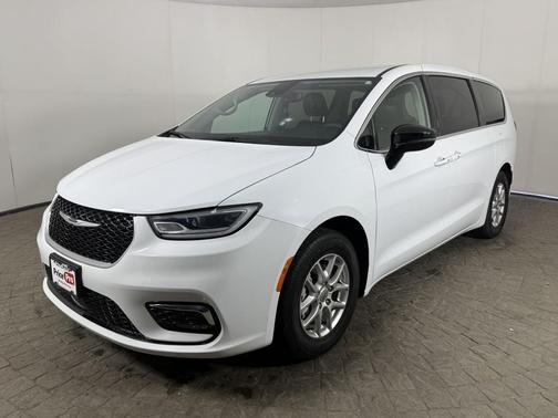 Bright White Clearcoat 2024 Chrysler Pacifica Touring L