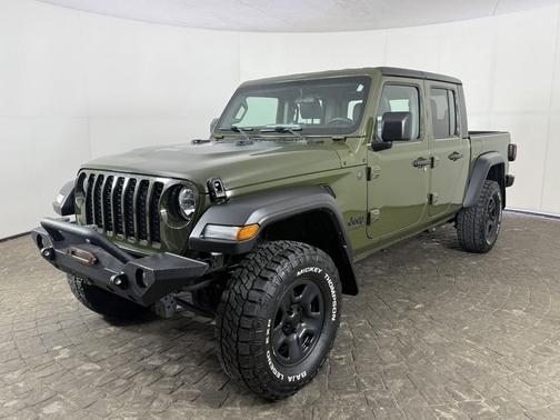 2022 Jeep Gladiator Sport