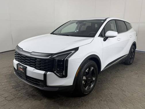 Glacial White Pearl 2026 Kia Sportage LX