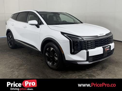 Glacial White Pearl 2026 Kia Sportage LX